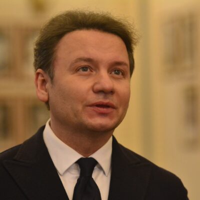 Актер Александр Олешко рассказал, какое желание загадает в новогоднюю ночь