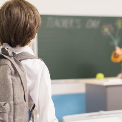 В Ленобласти задержали учительницу, домогавшуюся 11-летнего школьника